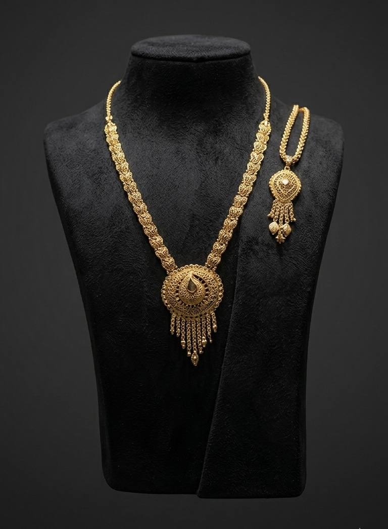 Royal Filigree Gold Medallion Set